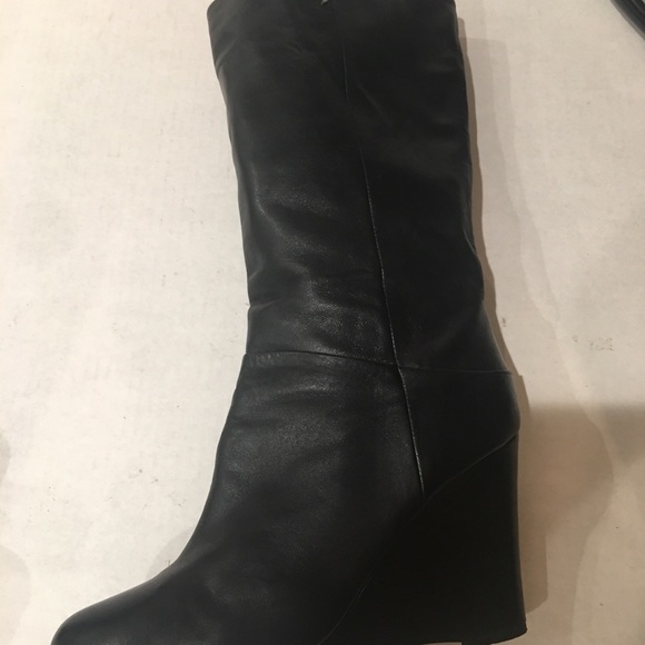 PRADA AUTHENTIC LEATHER BOOTS - Picture 6 of 7